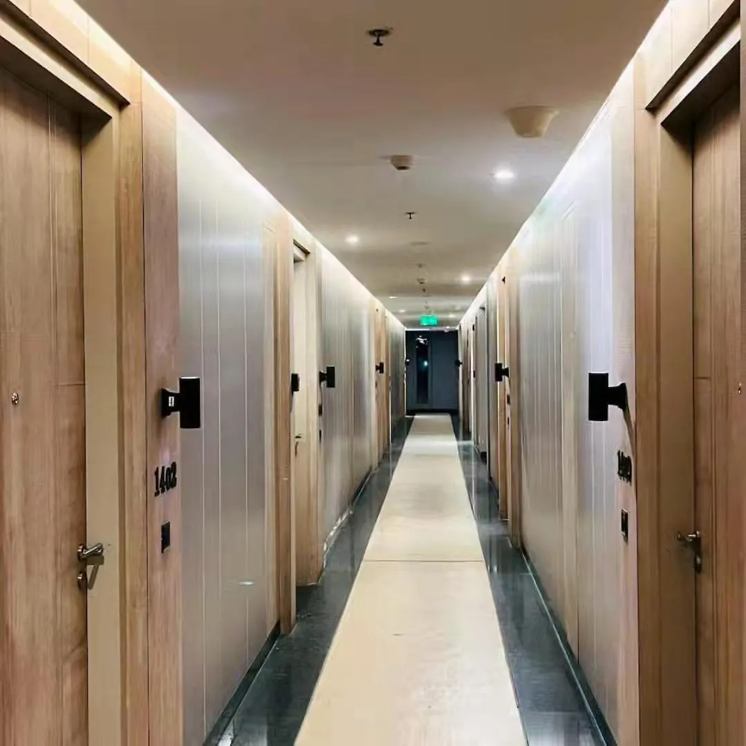Luxury Studios Key 5 - 2 Bhk Fully Furnished Apartment グルガウン インド