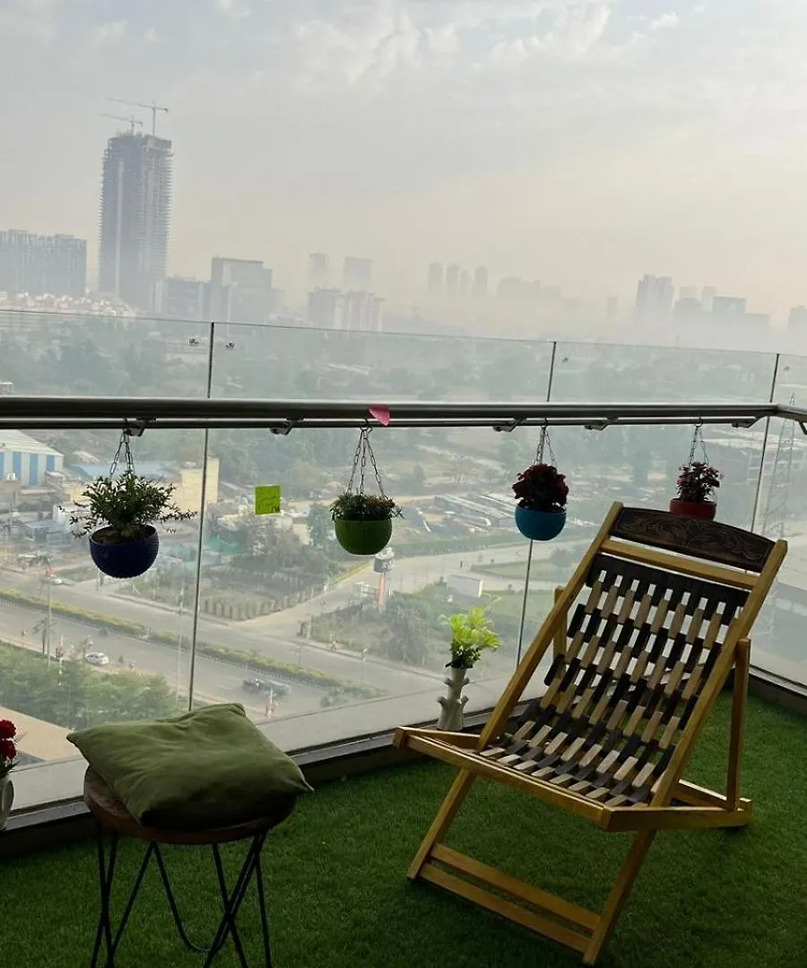 Luxury Studios Key 5 - 2 Bhk Fully Furnished Apartment グルガウン