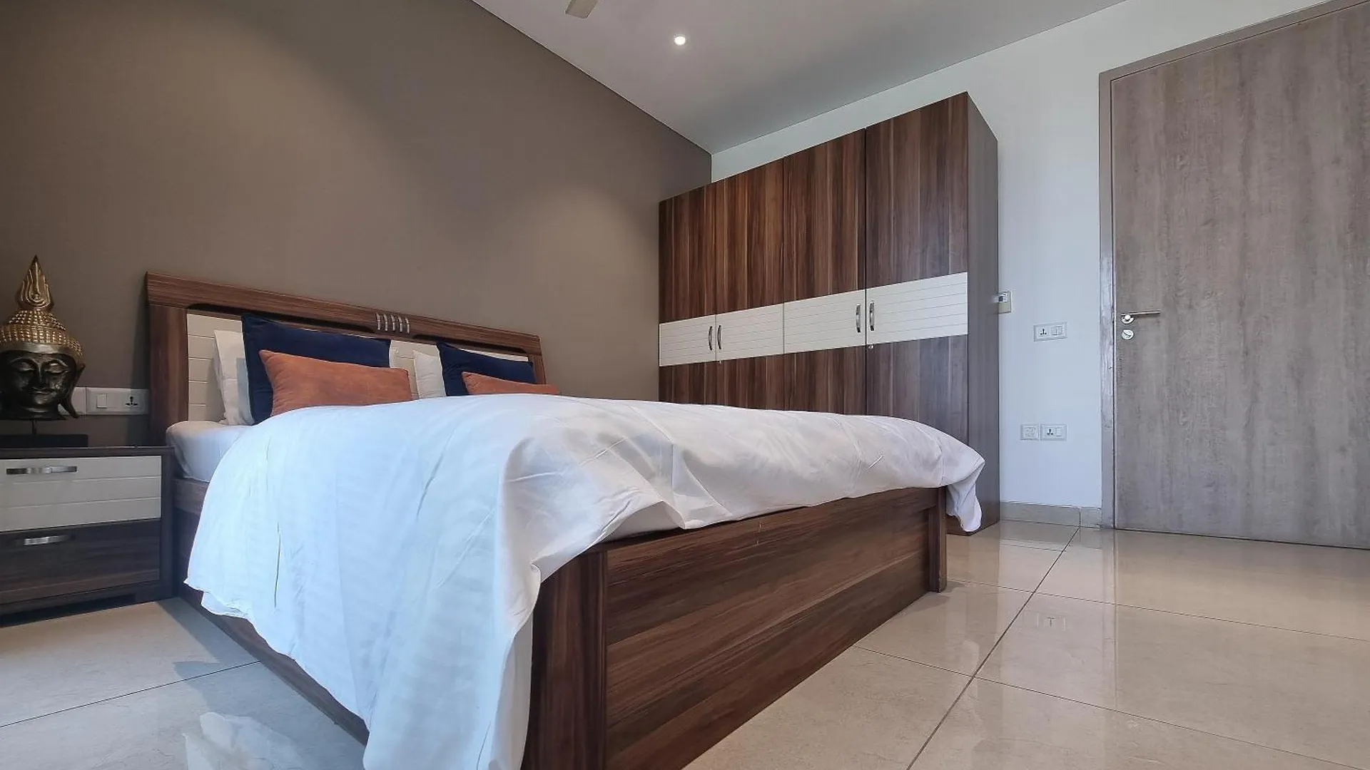 Luxury Studios Key 5 - 2 Bhk Fully Furnished Apartment グルガウン インド