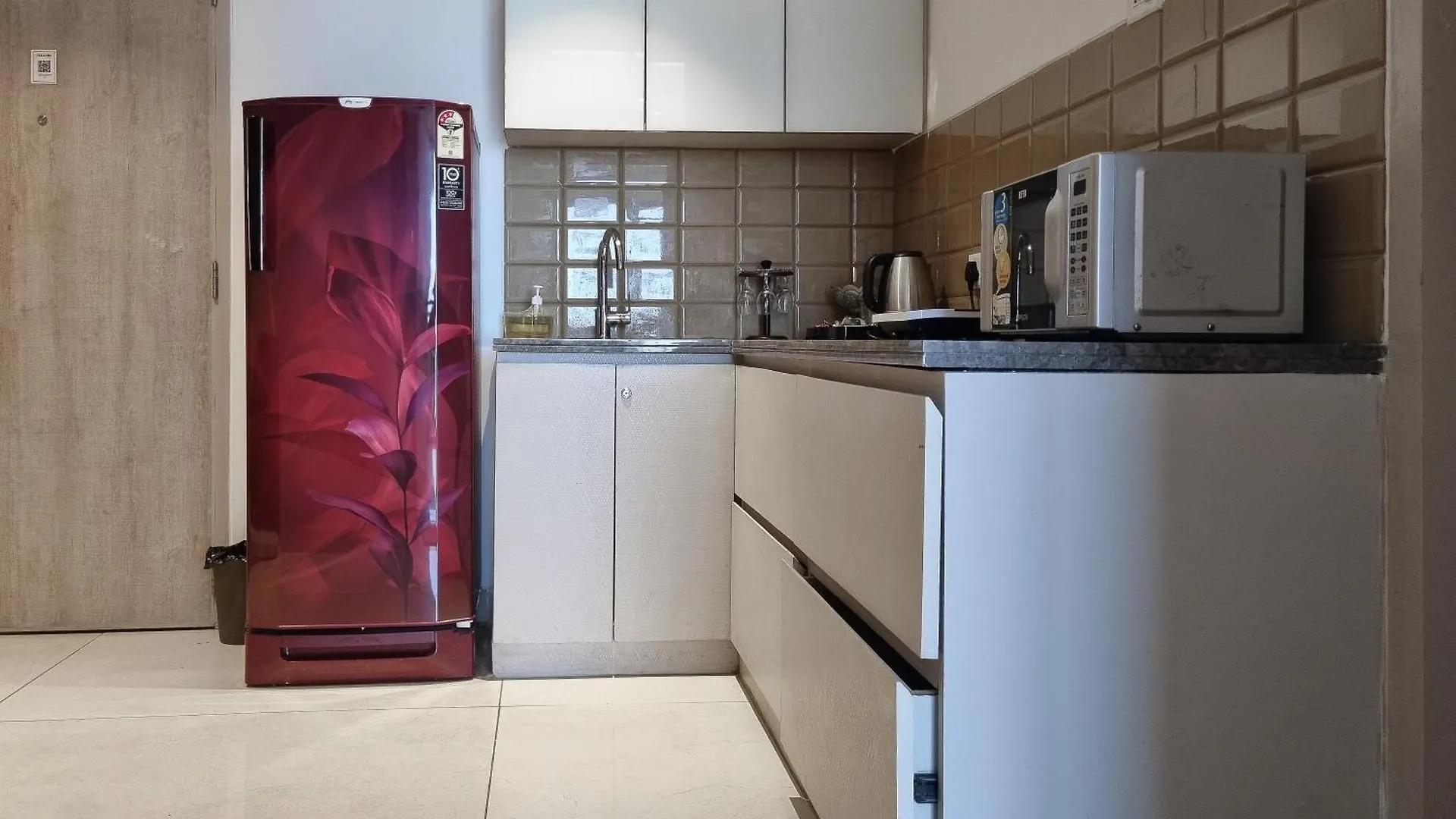 Luxury Studios Key 5 - 2 Bhk Fully Furnished Apartment グルガウン